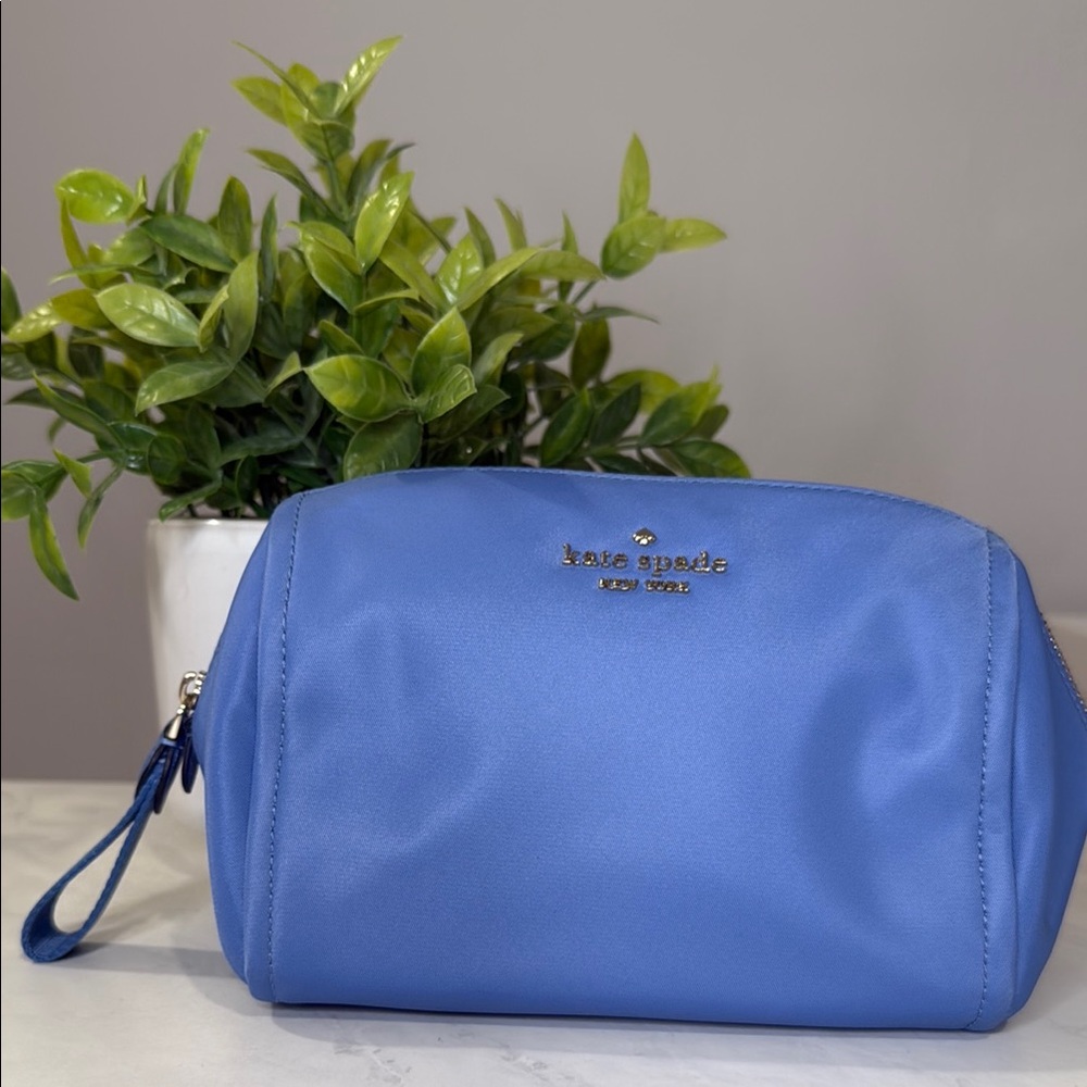 EUC Kate Spade Cosmetic Case